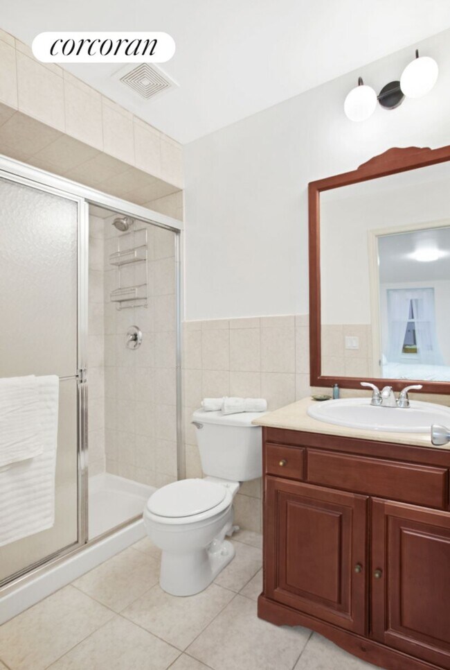 Building Photo - 104 Clifton Pl