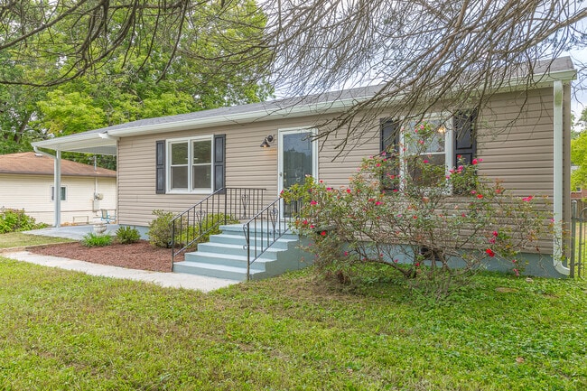 Building Photo - 43 3rd St