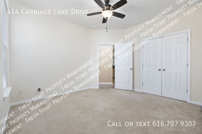 Building Photo - 414 Carriage Lake Dr