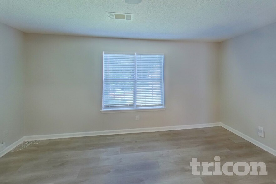 Building Photo - 4430 Reserve Hill Crossing