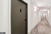 Building Photo - 950 25th St NW