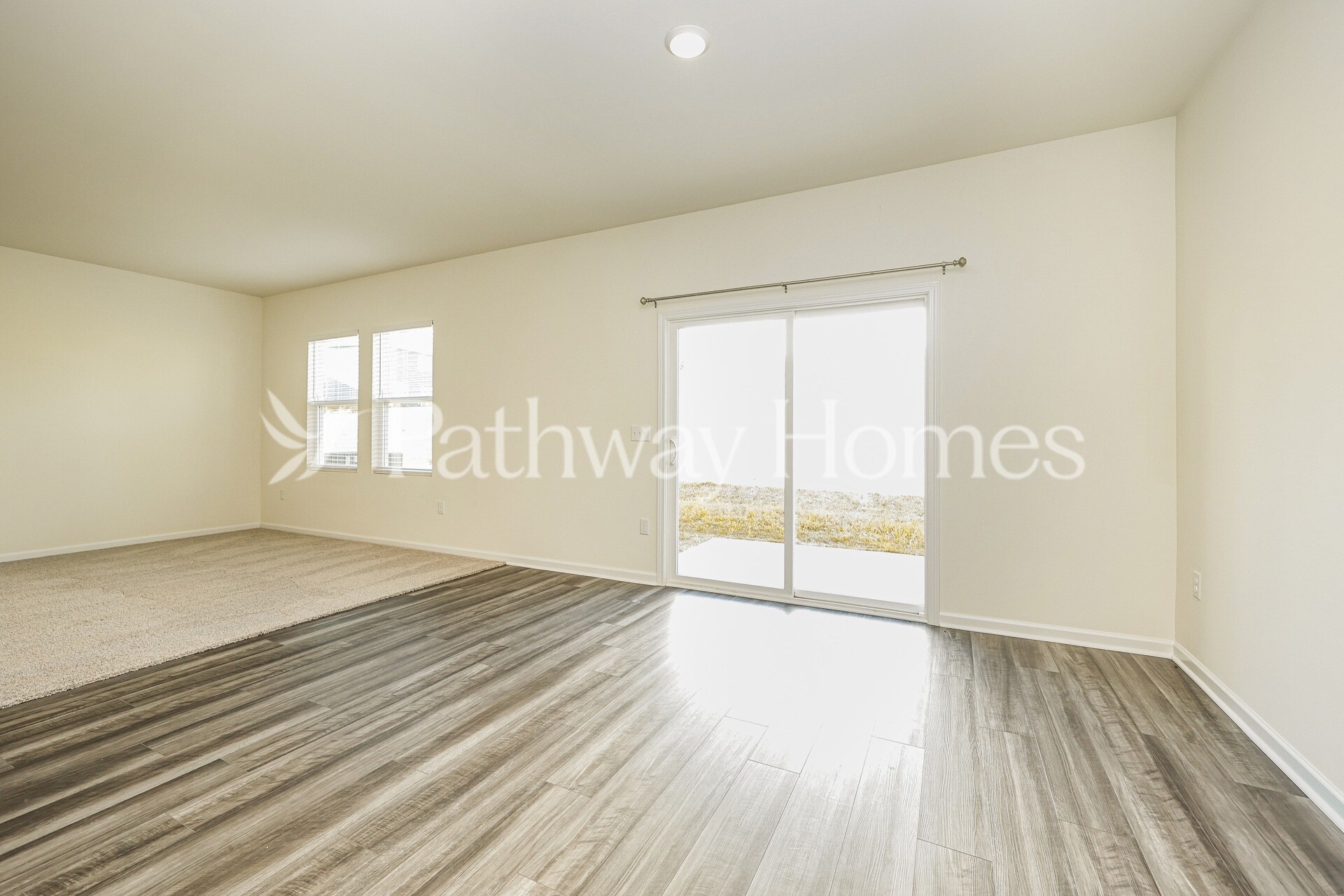Building Photo - 1058 Large Poppy Dr