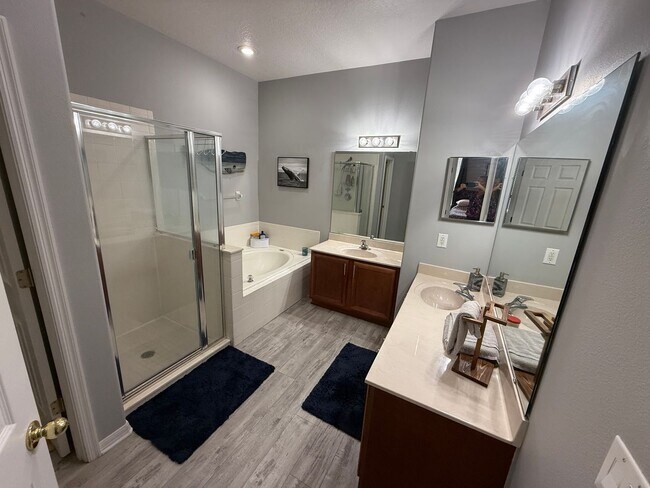 Building Photo - Welcome to Tanner Crossings.  Luxury Living, Smart Home!