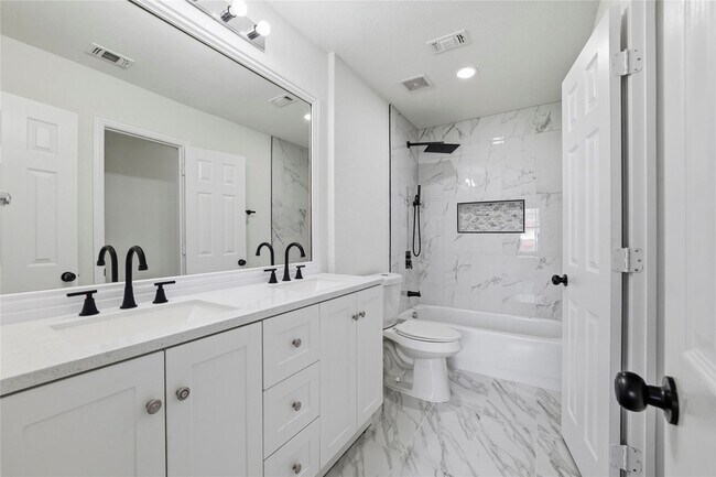 Building Photo - 412 Cypress Hill Dr