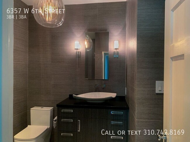 Building Photo - 6357 W 6th St