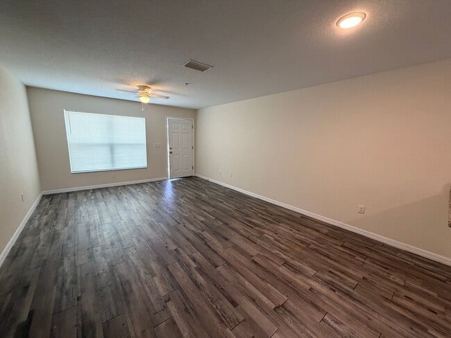 Building Photo - 8532 Juniper Rd