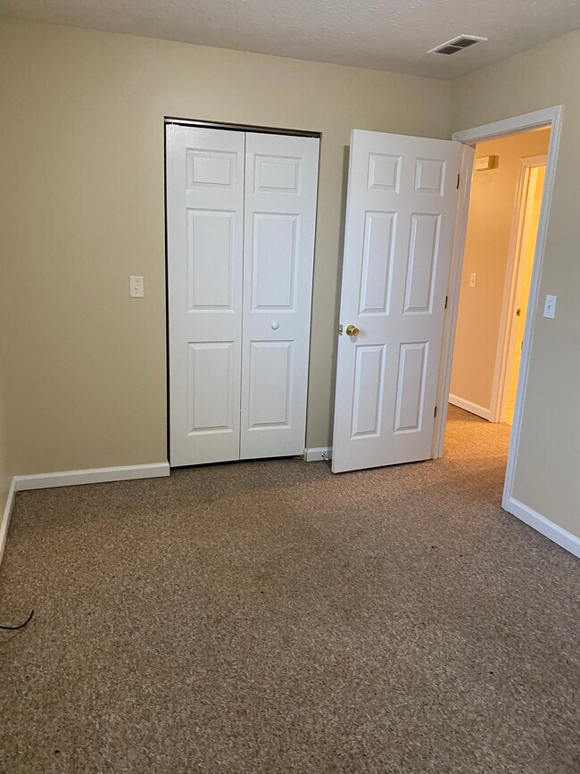 Building Photo - 10 Homer Ave