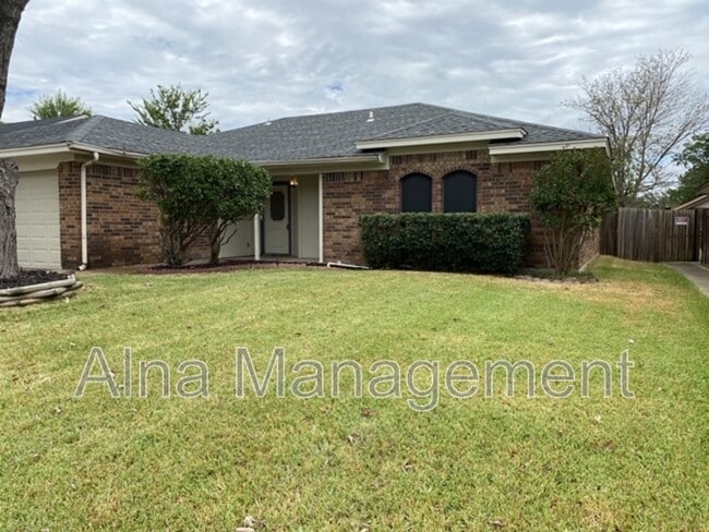 Primary Photo - 6461 Whitehurst Dr