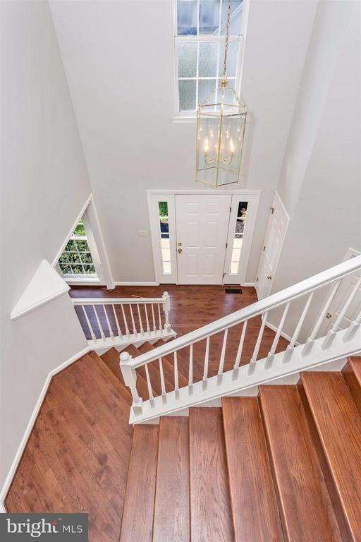 Building Photo - 2105 Twin Peaks Ct