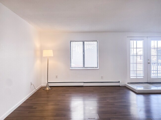 Building Photo - 8367 S Reed St