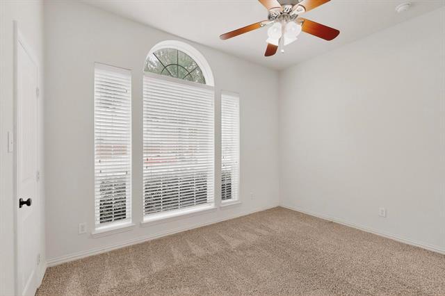 Building Photo - 2405 Hammock Lake Dr