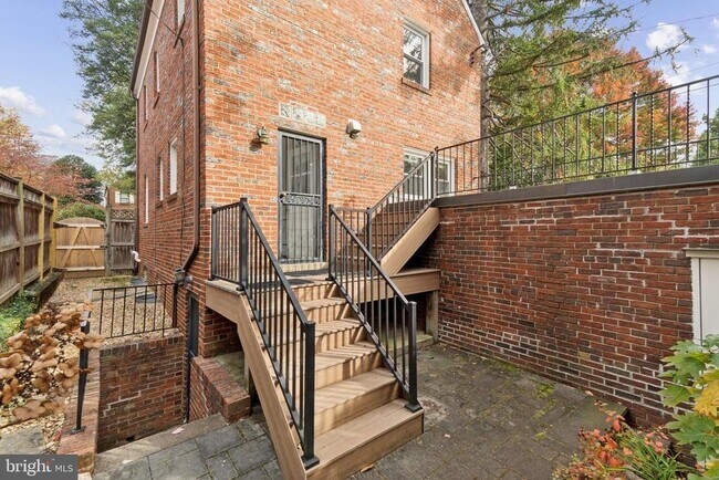 Building Photo - 5008 44th St NW