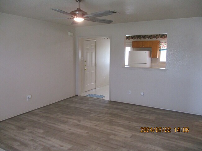 Building Photo - 165 Armadillo Ln