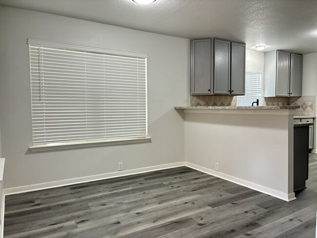 Building Photo - 10331 Marble Crest Dr