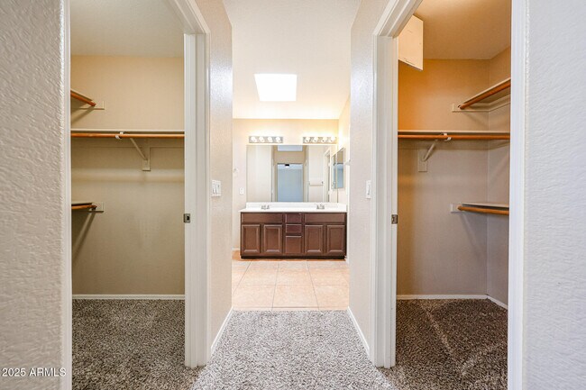 Building Photo - 3534 W Chama Dr