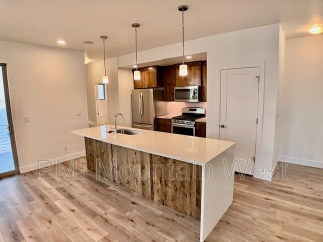 Building Photo - 503 W 2275 N