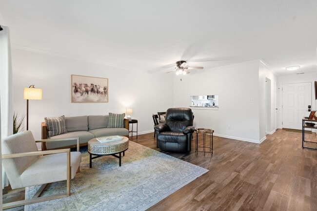 Building Photo - 747 Spring Meadows Dr