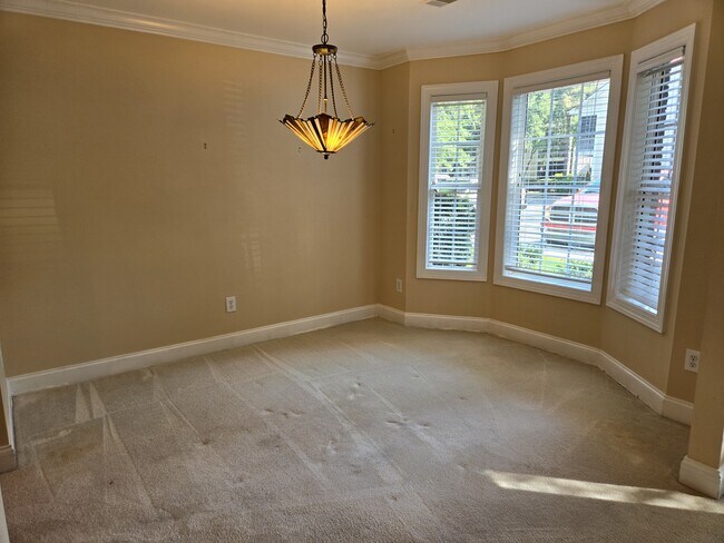 Building Photo - 5003 Double Fox Rd