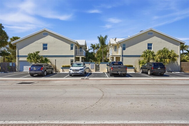 Building Photo - 4525 Bougainvilla Dr