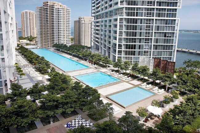 Building Photo - 475 Brickell Ave