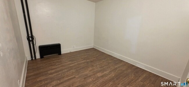 Building Photo - 137 Birch St