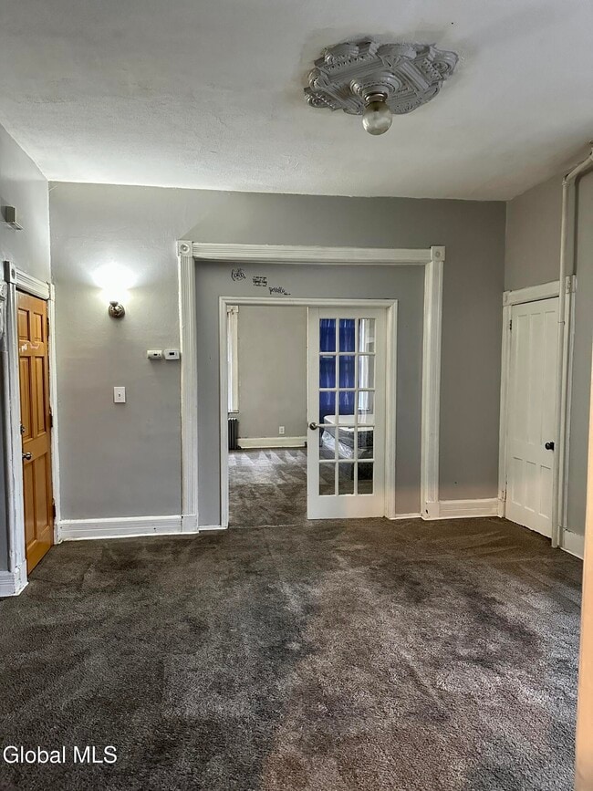 Building Photo - 71 Watervliet Ave