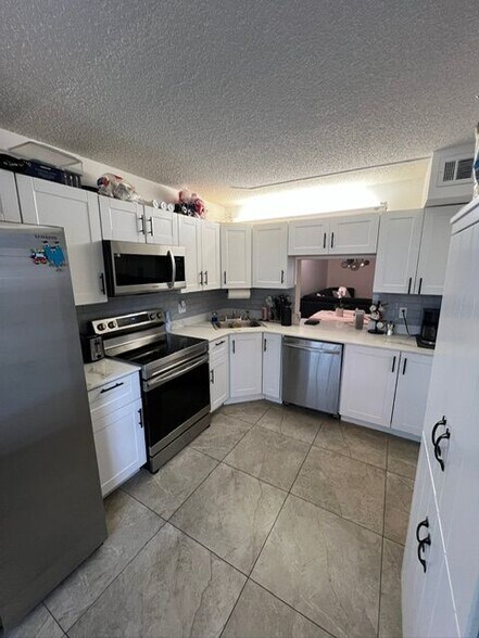 Building Photo - 3701 Savoy Ln