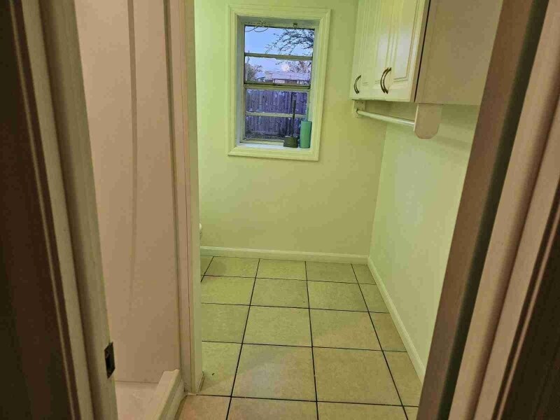 Building Photo - 240 Kraft Ave