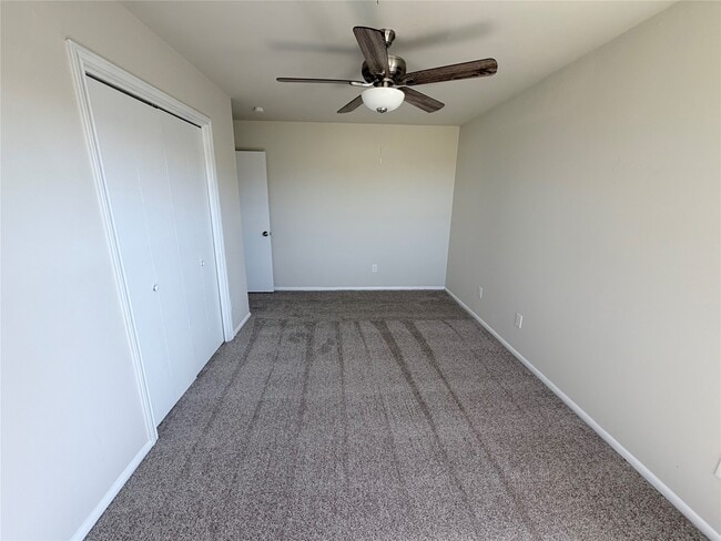 Building Photo - 3616 Willowick Dr