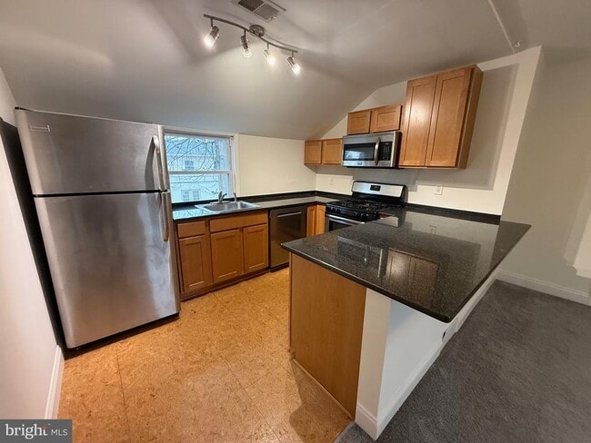 Building Photo - 2616 Arlington Blvd