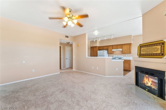 Building Photo - 2113 Echo Bay St