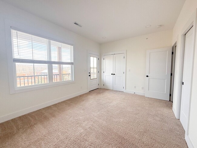 Building Photo - Modern 3-Bedroom Home with Pool and Pickleball Court at Highbury