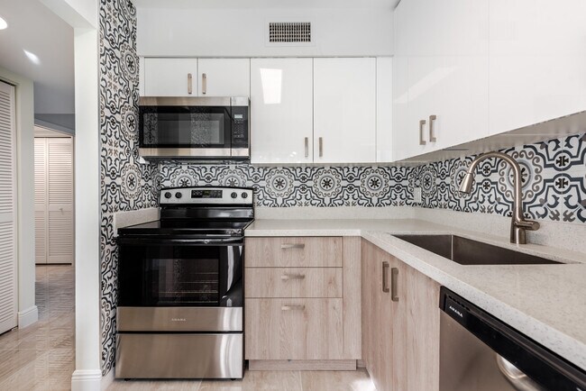 Building Photo - 4832 Esedra Ct