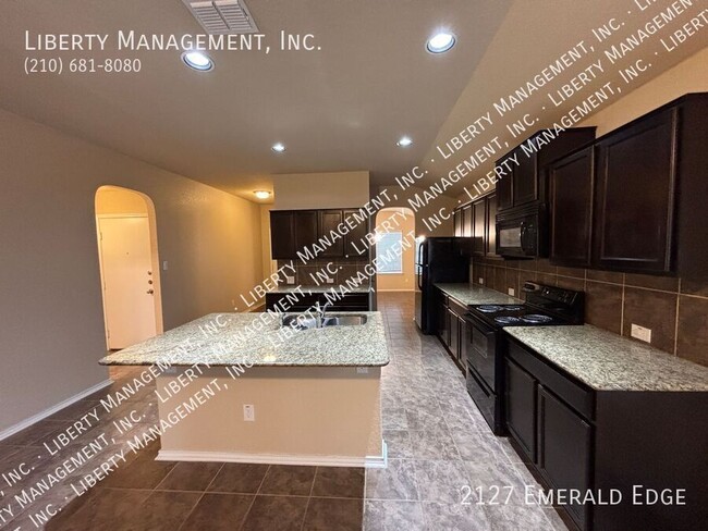 Building Photo - 2127 Emerald Edge