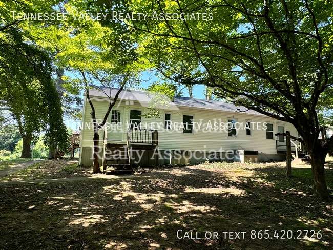 Building Photo - 722 W Outer Dr