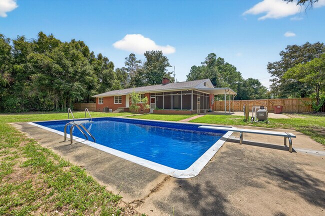 Building Photo - 758 9th Ave