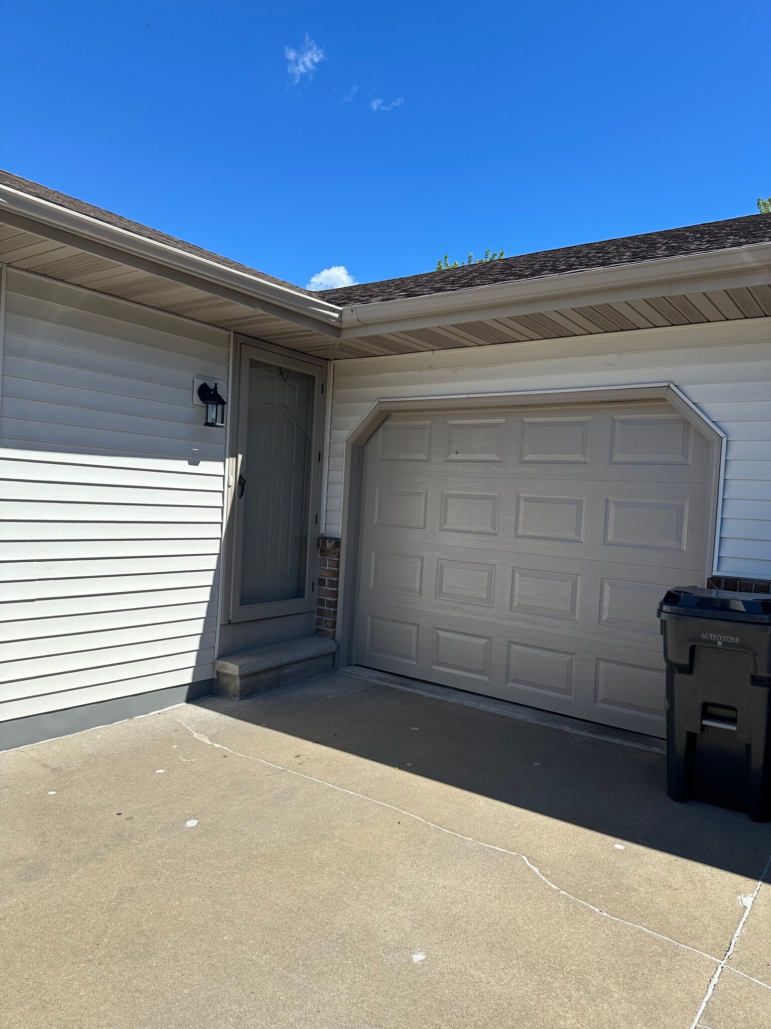 Building Photo - N424 Kilsdonk Ct