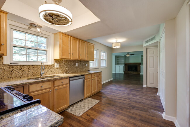 Building Photo - 5781 King Arthur Dr