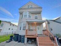 Building Photo - 385 Stephens St