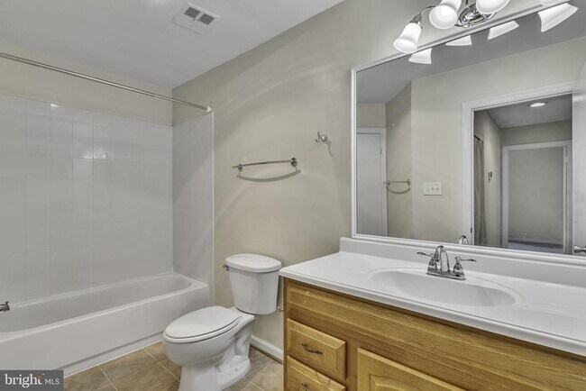 Building Photo - 11041 Villaridge Ct