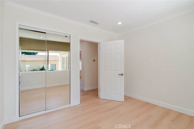 Building Photo - 11246 Saticoy St