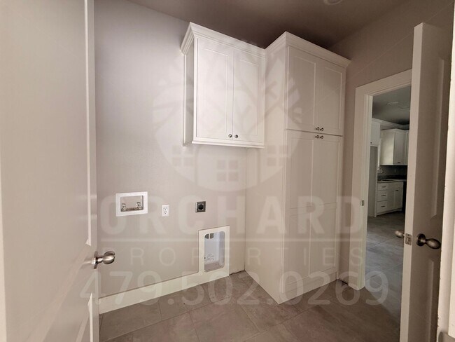 Building Photo - Bella Vista Single-Family Home- 2 Bed/ 2 Bath- Well-Designed Hazelwood Plan