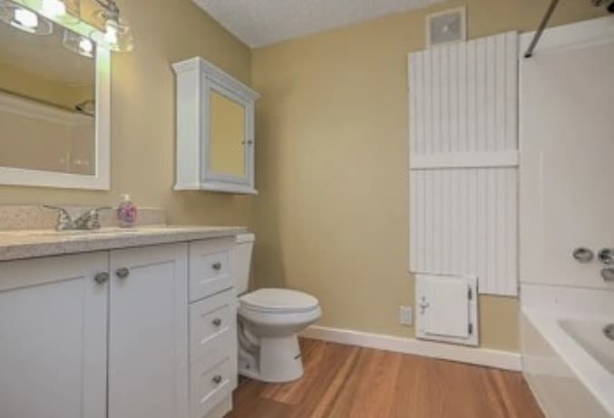 Building Photo - 1004 Fairview Ave