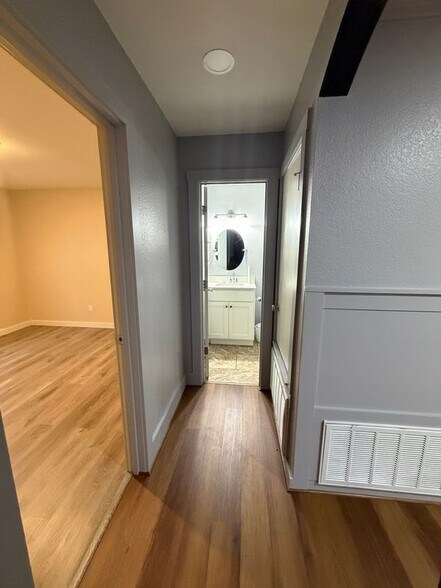 Building Photo - 13121 Blackeyed Susan Trail