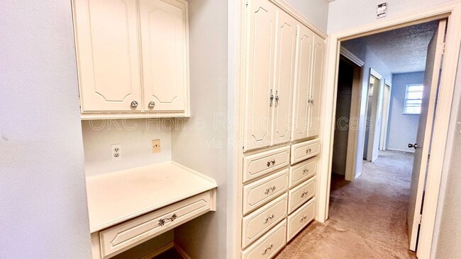 Building Photo - 12109 Camelot Dr