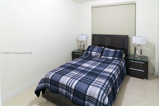 Building Photo - 10501 NW 66th St