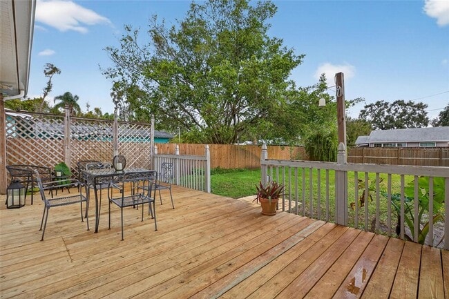 Building Photo - 5617 19th Ave S