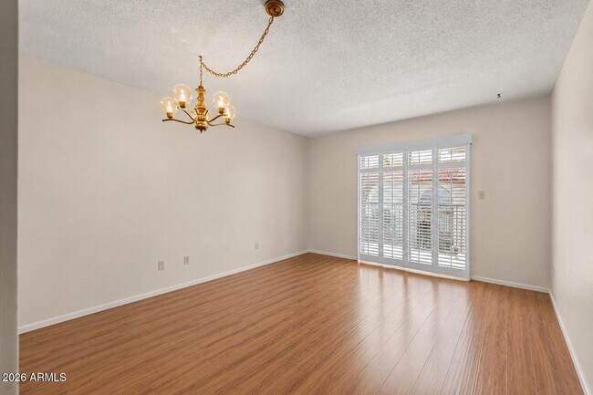 Building Photo - 3033 E Devonshire Ave