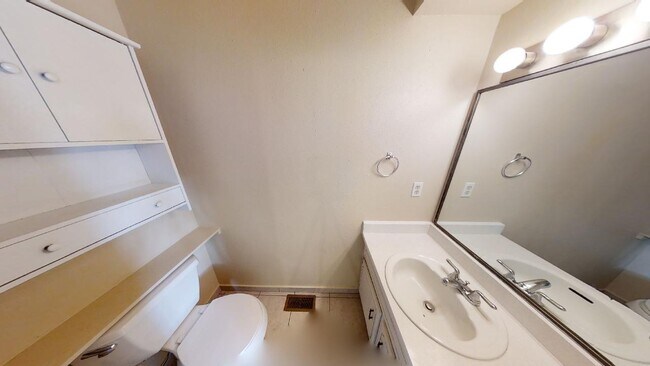 Building Photo - 5549 Dunbar Ct
