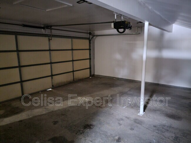 Building Photo - 5008 Firwood Dr